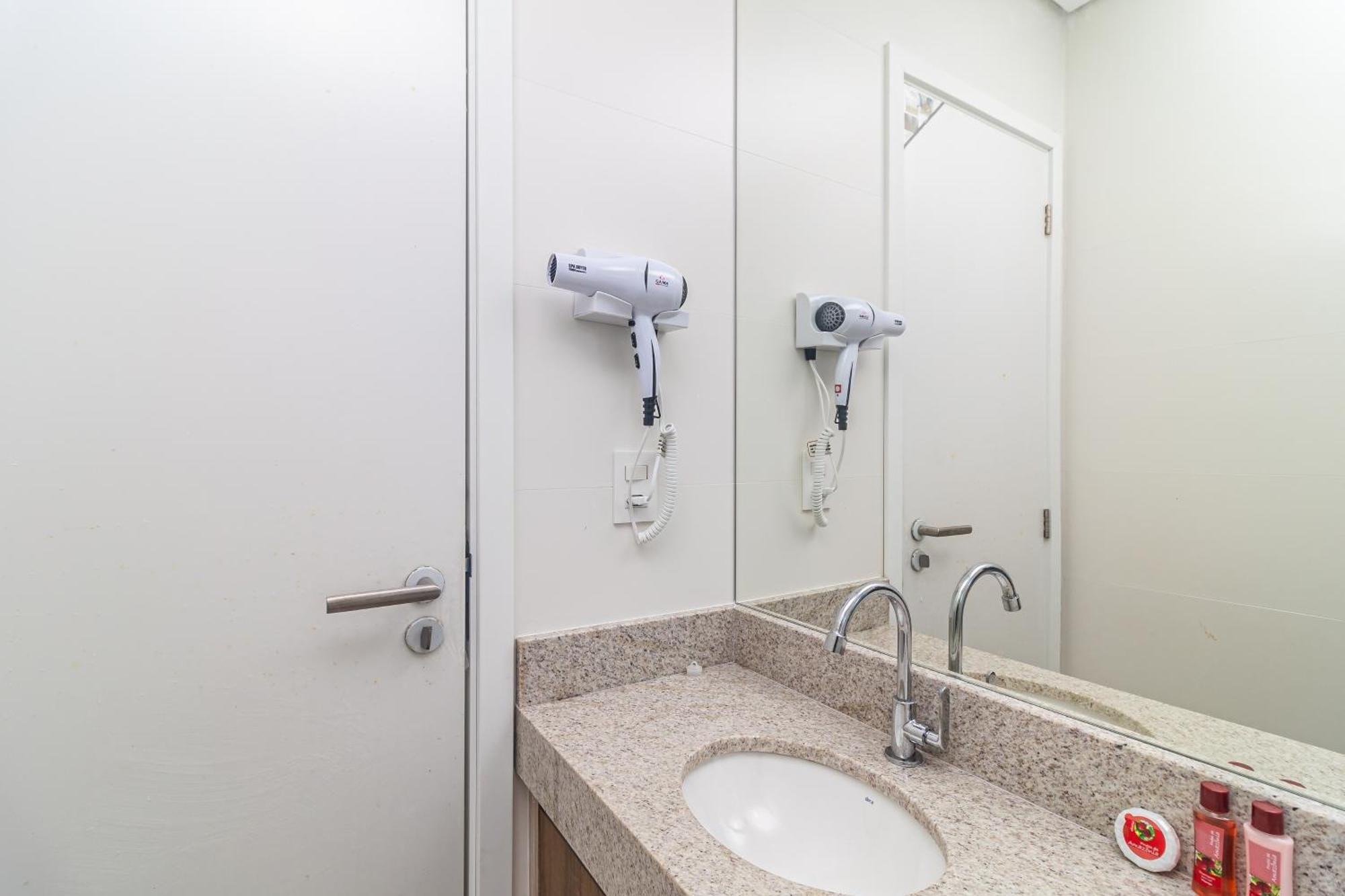 Apto Otima Localizacao A 100m Da Praia, Piscina, Ar Condicionado, Garagem E Portaria 24h Apartment Praia Grande (Santos)